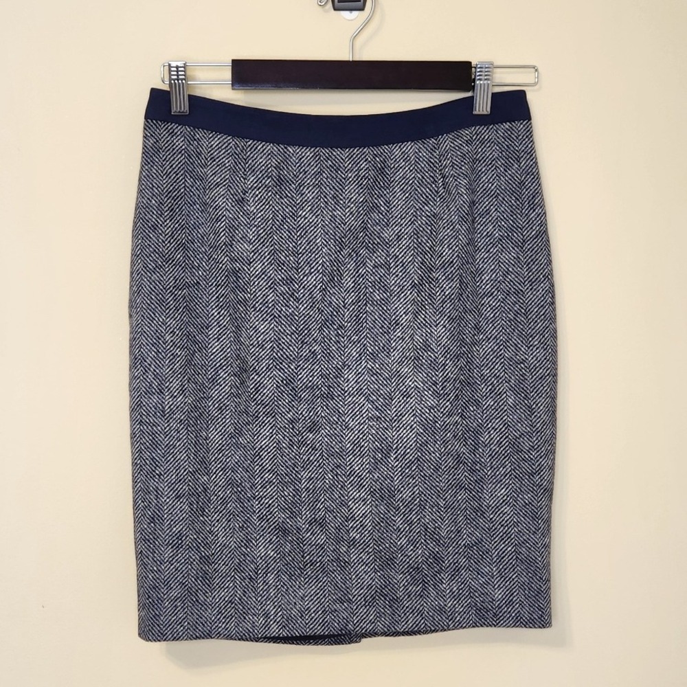 Boden British Tweed Moon Pencil‎ Skirt Size 6P Gray Herringbone 100% Wool
